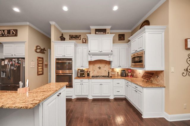 17819 Country Cove, Cypress, TX 77433