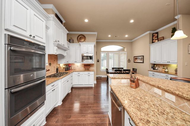 17819 Country Cove, Cypress, TX 77433