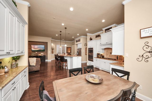 17819 Country Cove, Cypress, TX 77433