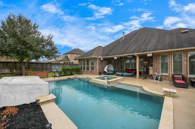 17819 Country Cove, Cypress, TX 77433