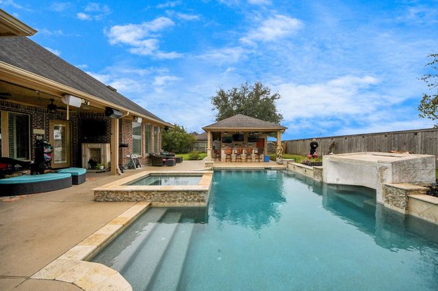 17819 Country Cove, Cypress, TX 77433