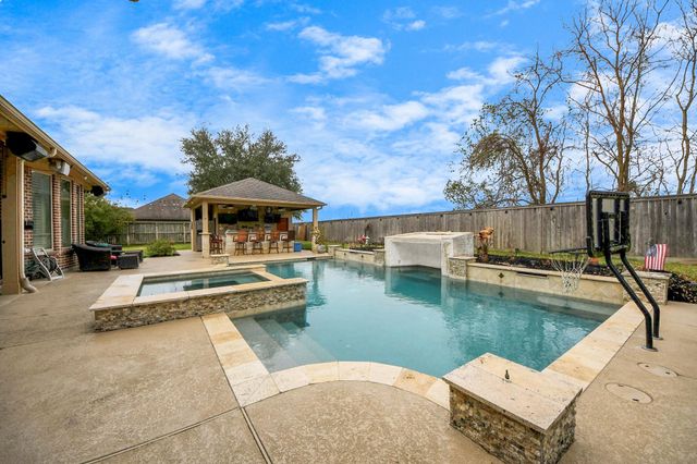 17819 Country Cove, Cypress, TX 77433