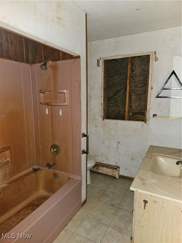 16940 Thompson Road, Thompson, OH 44086