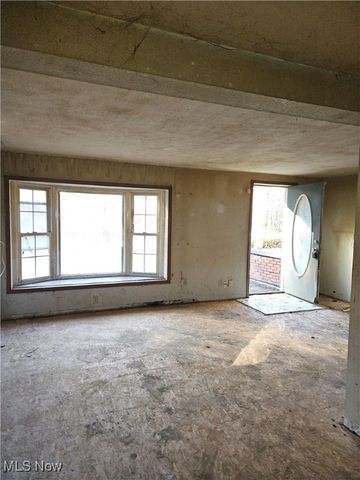 16940 Thompson Road, Thompson, OH 44086