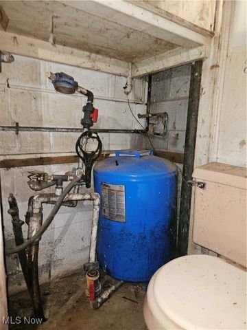 16940 Thompson Road, Thompson, OH 44086