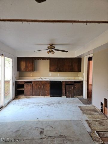 16940 Thompson Road, Thompson, OH 44086