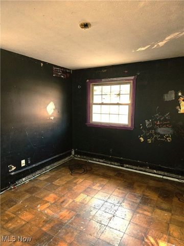 16940 Thompson Road, Thompson, OH 44086