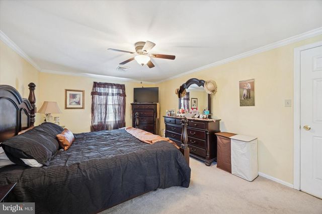 121 STEEPLEBUSH DR, Perkasie, PA 18944