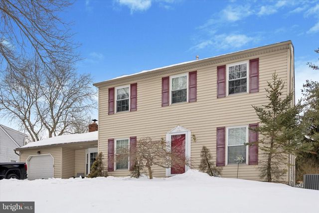 121 STEEPLEBUSH DR, Perkasie, PA 18944