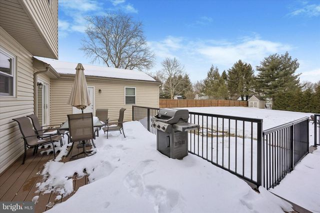 121 STEEPLEBUSH DR, Perkasie, PA 18944