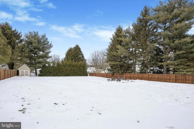 121 STEEPLEBUSH DR, Perkasie, PA 18944