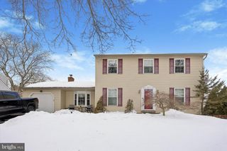 121 STEEPLEBUSH DR, Perkasie, PA 18944