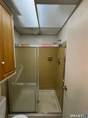 20 Prospect Street APT 64, Manchester, CT 06040