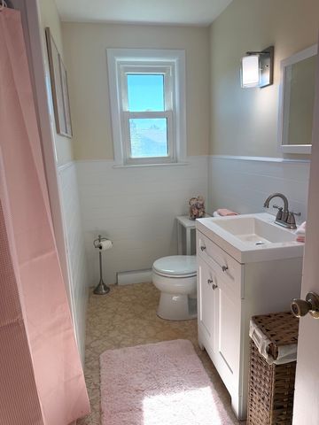 15 Casey Drive, Middletown, RI 02842