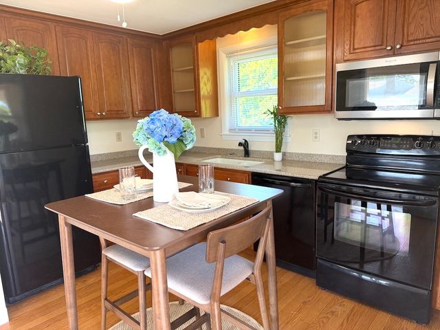 15 Casey Drive, Middletown, RI 02842