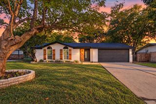 1003 E Dallas Street, Mansfield, TX 76063