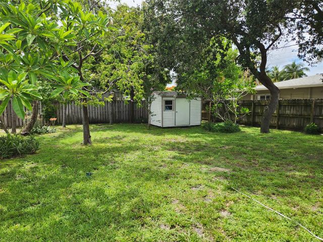 35 NE 20TH AVE, Pompano Beach, FL 33060
