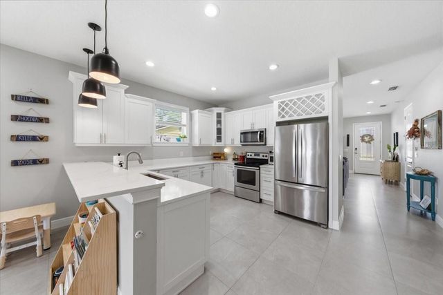 1808 W CLUSTER AVENUE, Tampa, FL 33604