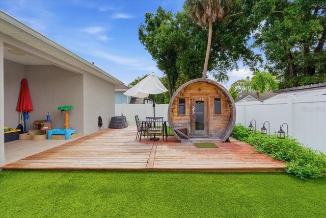 1808 W CLUSTER AVENUE, Tampa, FL 33604