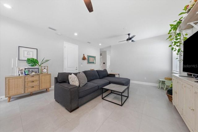 1808 W CLUSTER AVENUE, Tampa, FL 33604