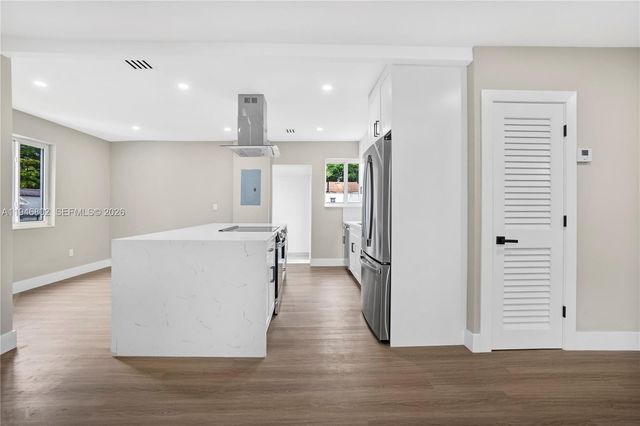 1151 NW 45th St, Miami, FL 33127