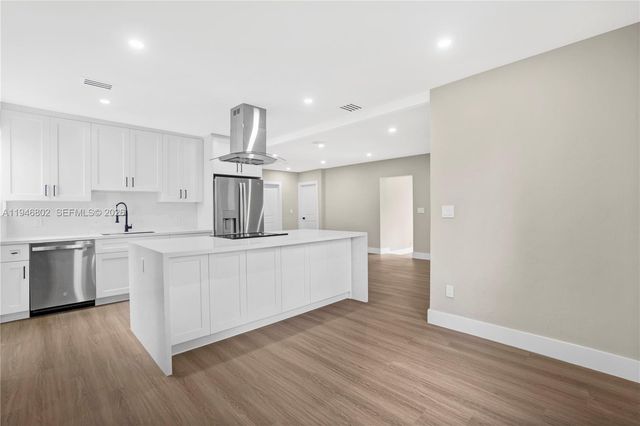 1151 NW 45th St, Miami, FL 33127