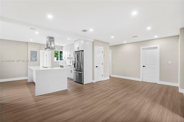 1151 NW 45th St, Miami, FL 33127