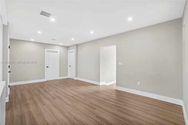 1151 NW 45th St, Miami, FL 33127