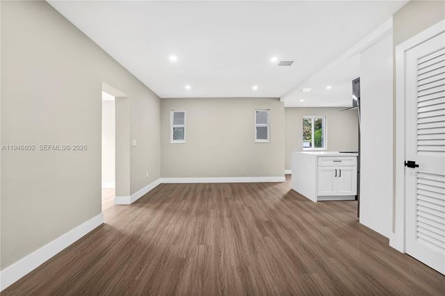 1151 NW 45th St, Miami, FL 33127