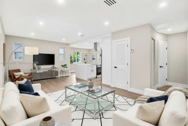 1151 NW 45th St, Miami, FL 33127