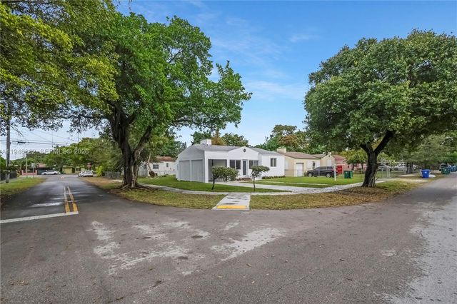 1151 NW 45th St, Miami, FL 33127