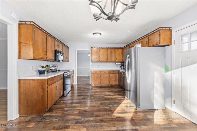 377 Overlook Drive, Blountville, TN 37617