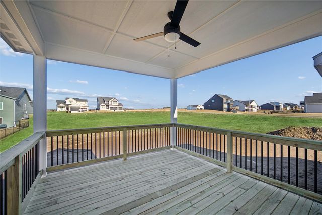 415 NW Red Oak Court, Waukee, IA 50263