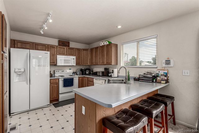 2039 Espana Way, Aurora, CO 80011