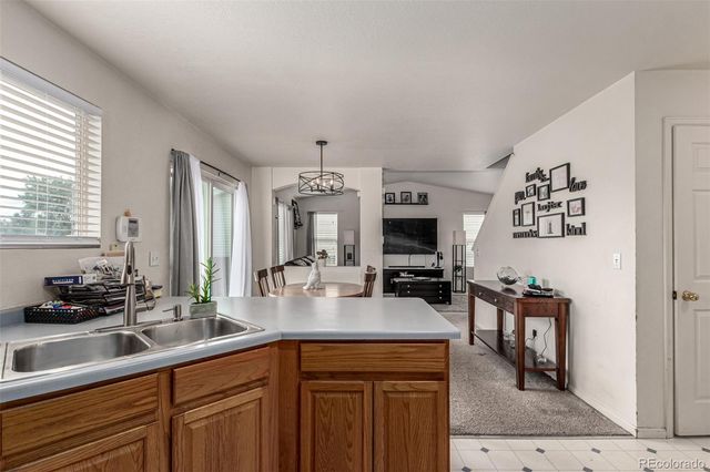 2039 Espana Way, Aurora, CO 80011