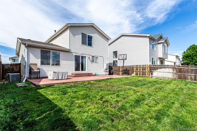 2039 Espana Way, Aurora, CO 80011