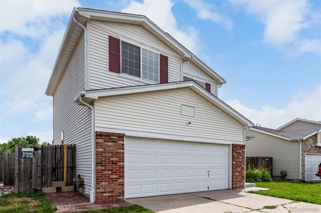 2039 Espana Way, Aurora, CO 80011