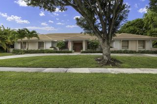 2812 Embassy Drive, West Palm Beach, FL 33401