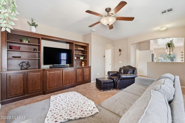 486 E Placita Lezna, Sahuarita, AZ 85629
