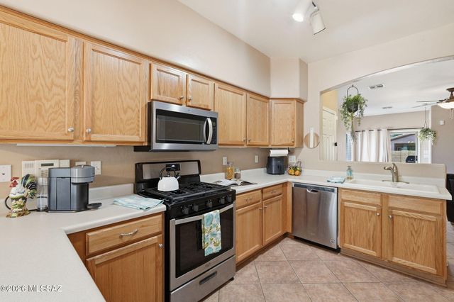 486 E Placita Lezna, Sahuarita, AZ 85629