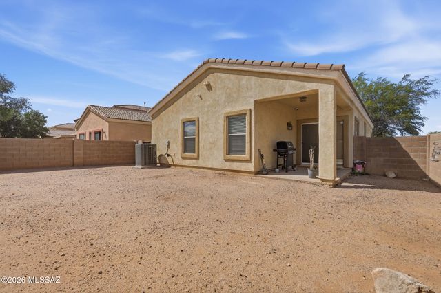 486 E Placita Lezna, Sahuarita, AZ 85629