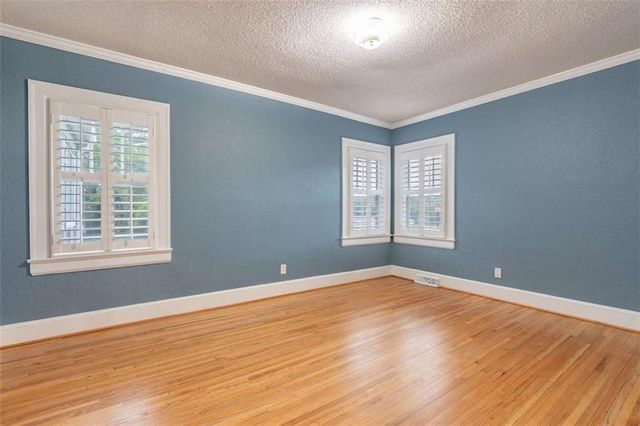 16 Bittings Avenue, Summerville, GA 30747