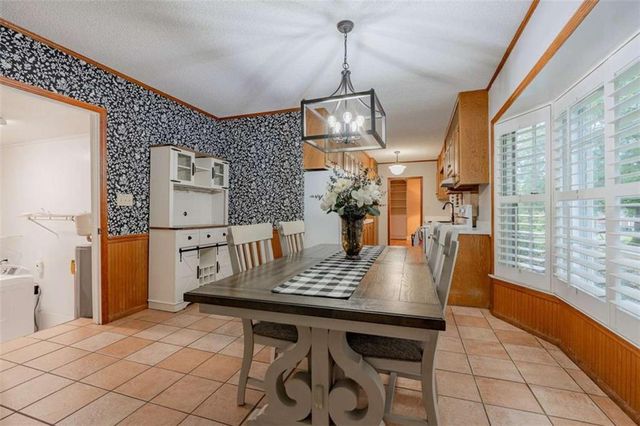 16 Bittings Avenue, Summerville, GA 30747