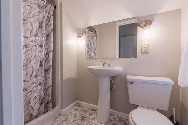 16 Bittings Avenue, Summerville, GA 30747