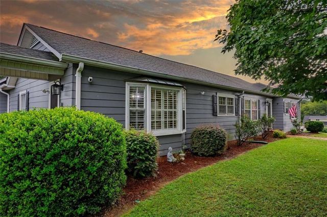 16 Bittings Avenue, Summerville, GA 30747