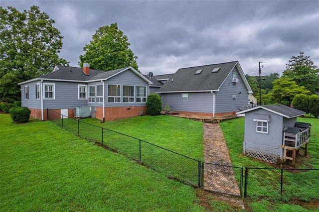 16 Bittings Avenue, Summerville, GA 30747