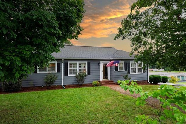 16 Bittings Avenue, Summerville, GA 30747