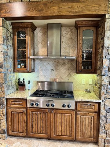 1255 County Road 3400, Emory, TX 75440