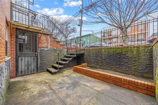 2353 37th Street, Astoria, NY 11105