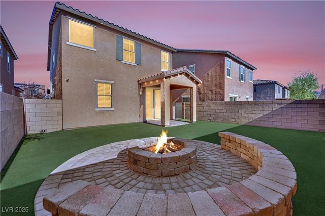 915 Harbor Avenue, Henderson, NV 89002